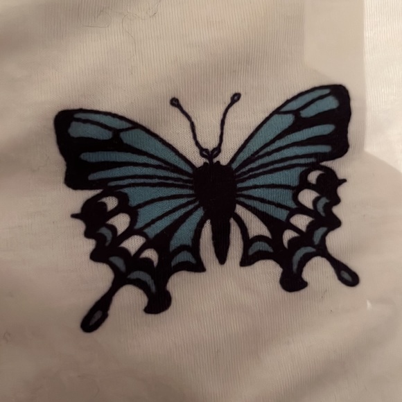 SHEIN Butterfly Ribbed Cropped Tee - Picture 2 of 4